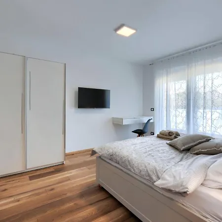 Nyaraló Dora By Interhome Póla