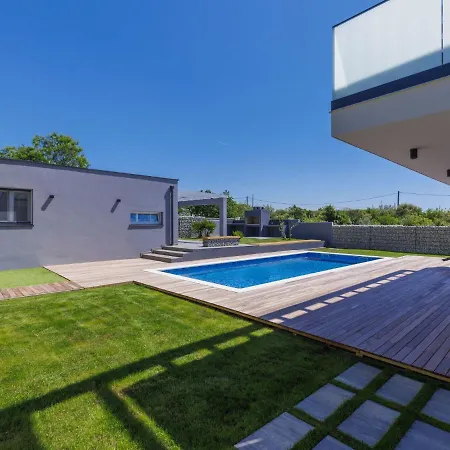 Nyaraló Dora By Interhome