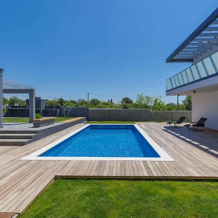 Nyaraló Dora By Interhome *