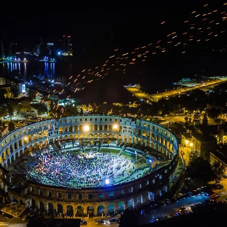 Dora By Interhome Nyaraló Póla