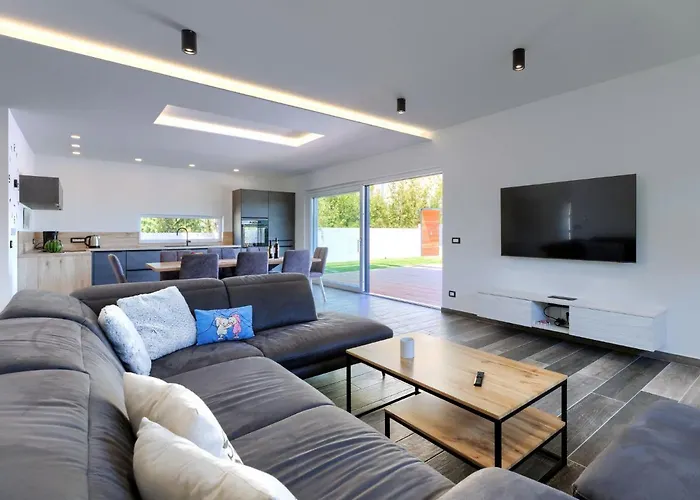 Dora By Interhome
