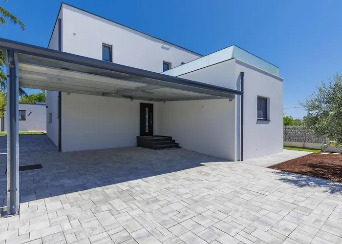 Dora By Interhome *