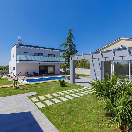Ferienhaus Dora By Interhome *