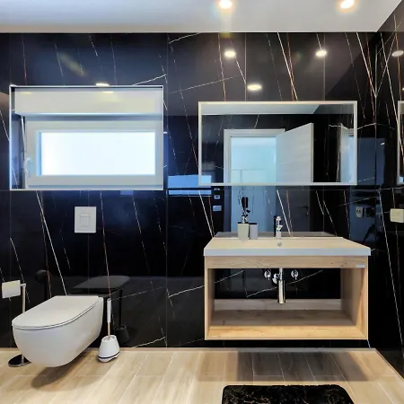 Dora By Interhome بيت للعطل بولا