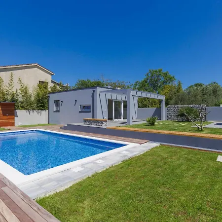 Dora By Interhome بيت للعطل بولا