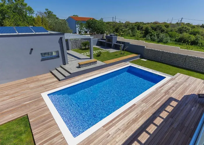 Dora By Interhome * Pula