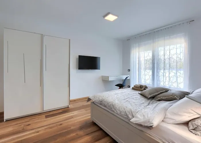 Holiday home Dora By Interhome Pula