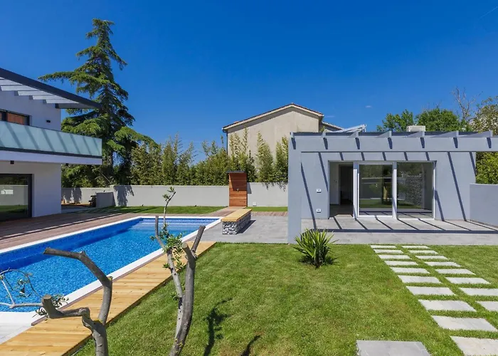 Holiday home Dora By Interhome Pula