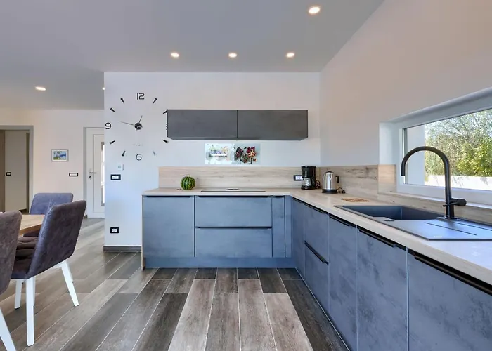 Holiday home Dora By Interhome Pula