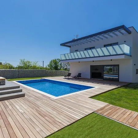 Dora By Interhome
