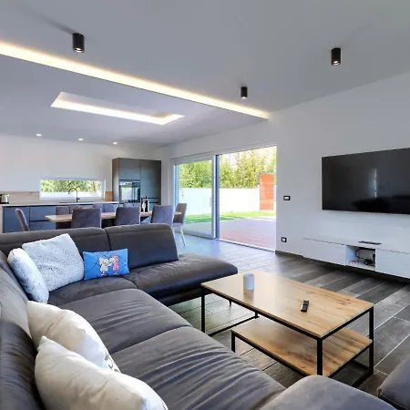 Dora By Interhome