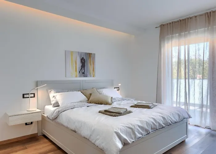 Dora By Interhome